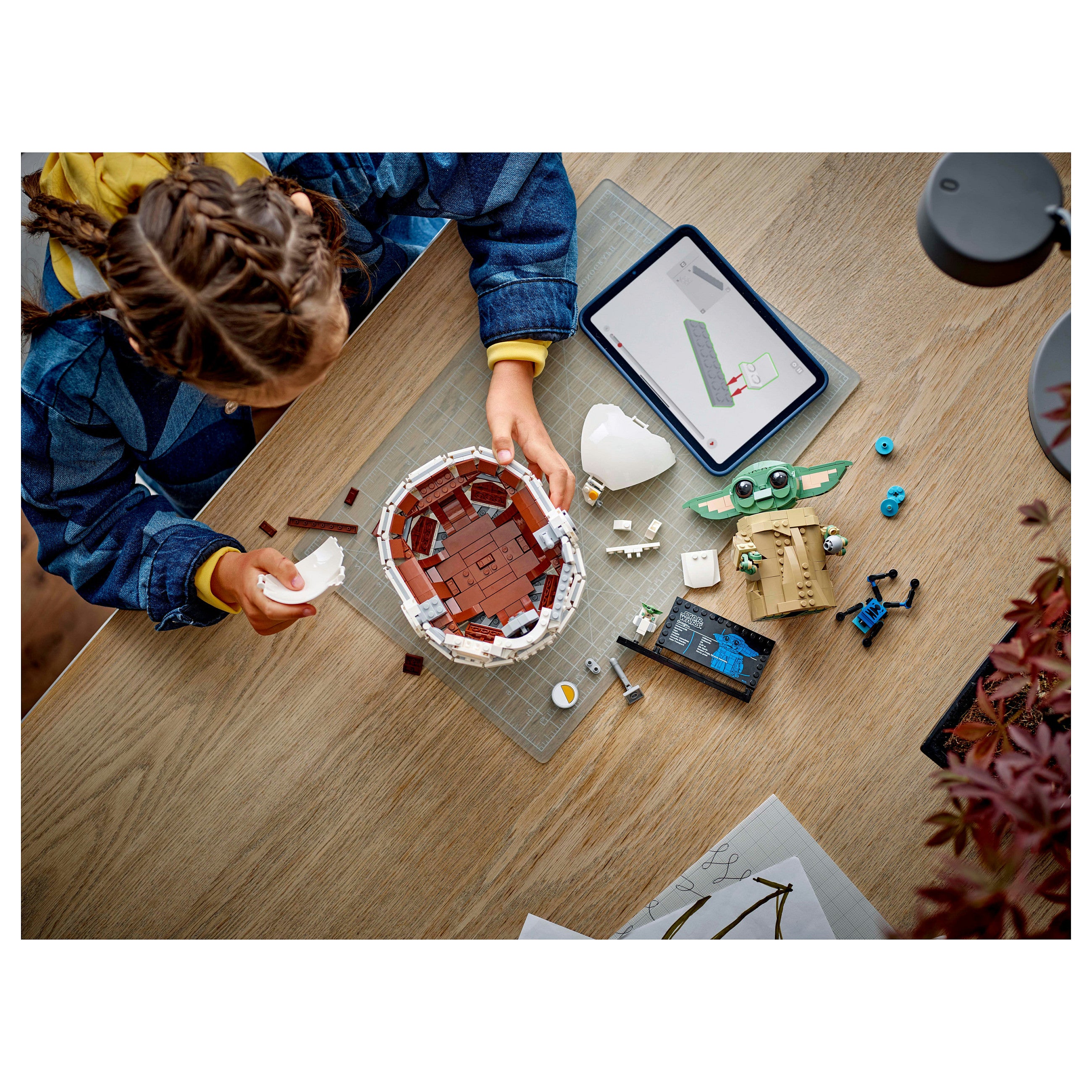 LEGO Star Wars Grogu in seiner Repulsorwiege 75403